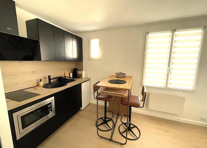 아파트 2 Pieces Cosy Avec Parking Prive *